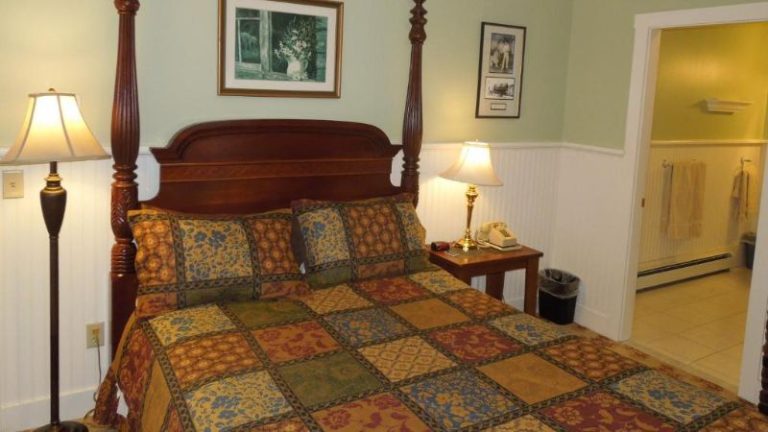 Kearsarge Inn