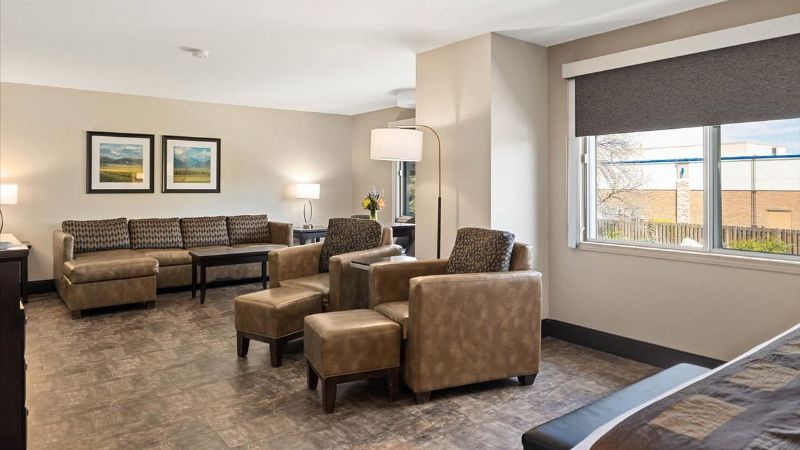 Kelly Inn Billings, room with private jacuzzi, photo 4