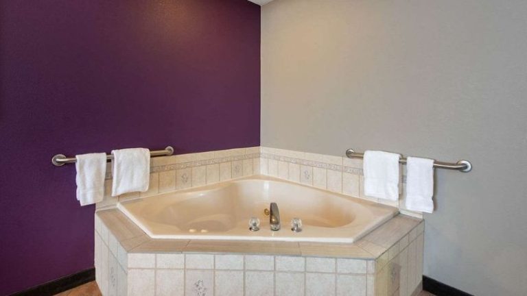La Quinta Inn & Suites by Wyndham Erie