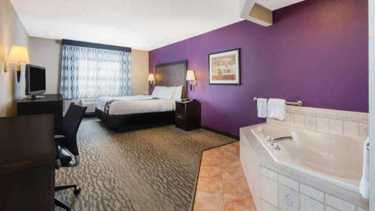 La Quinta Inn & Suites by Wyndham Erie