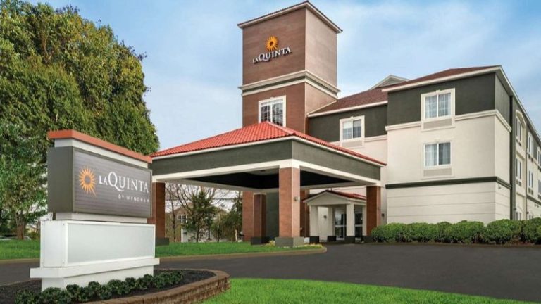 La Quinta Inn & Suites by Wyndham Latham Albany Airport