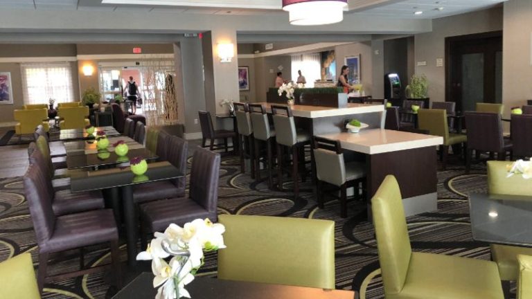 La Quinta Inn & Suites by Wyndham San Antonio Downtown