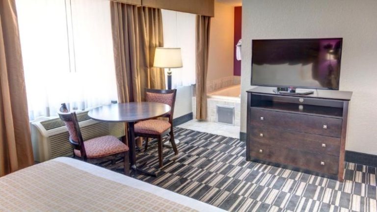 La Quinta Inn & Suites by Wyndham Spokane Valley