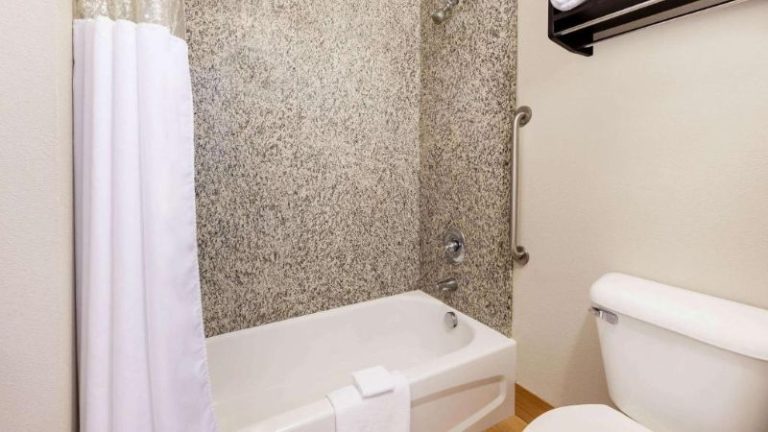 La Quinta Inn & Suites by Wyndham Spokane Valley