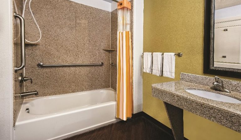 La Quinta by Wyndham Austin – Cedar Park