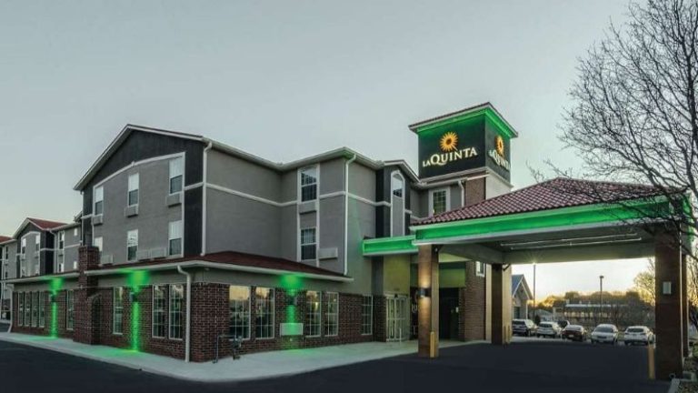 La Quinta by Wyndham Kansas City Airport