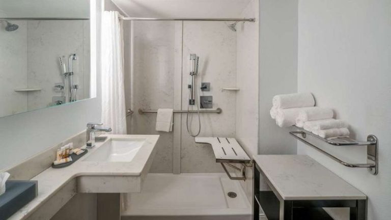 La Quinta by Wyndham Raleigh Downtown North