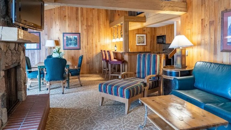 Lake Lawn Resort
