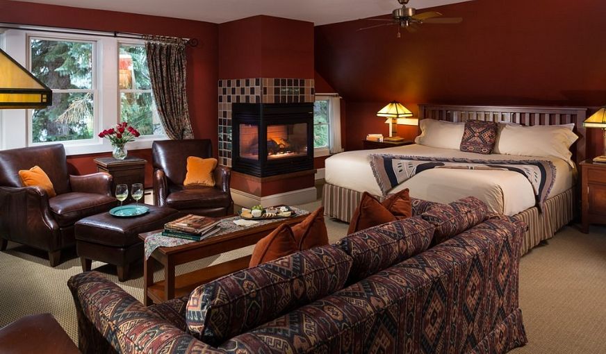 Lake Pointe Inn, room with private jacuzzi, photo 2
