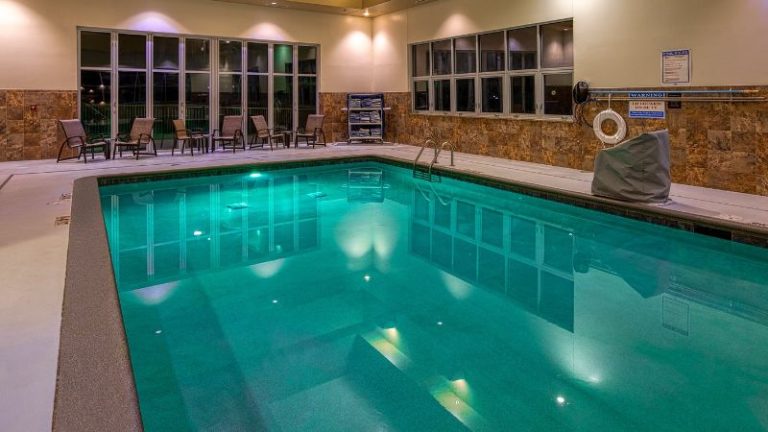 Lakeside Hotel Casino