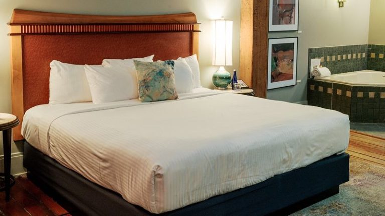Lancaster Arts Hotel