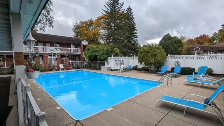 Lockport Inn and Suites