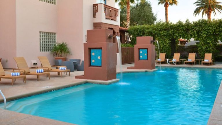 Lodge On The Desert