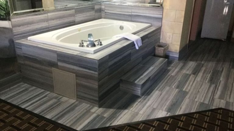 Luxury Inn and Suites Seaworld