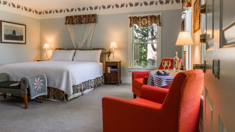 Maple Hill Farm Inn and Conference Center
