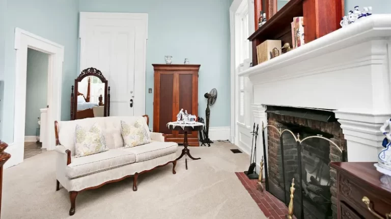 Maple Hill Manor Bed & Breakfast