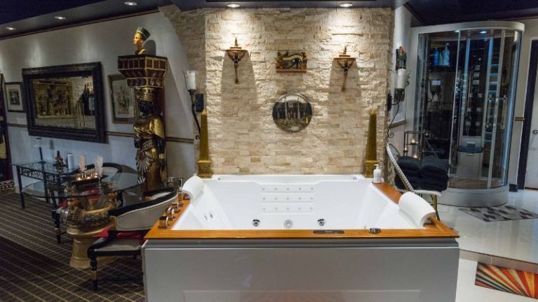 Mariaggi’s Theme Suite Hotel & Spa