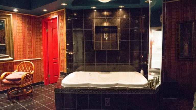 Mariaggi’s Theme Suite Hotel & Spa