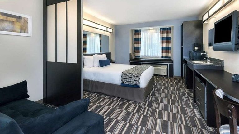 Microtel Inn & Suites by Wyndham Baton Rouge Airport