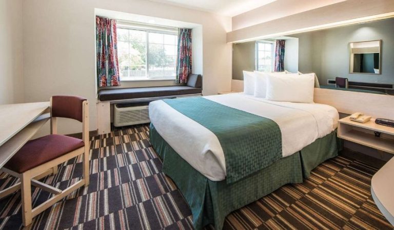 Microtel Inn & Suites Claremore