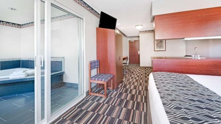 Microtel Inn & Suites by Wyndham Urbandale/Des Moines