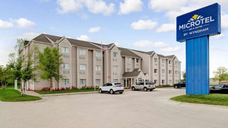 Microtel Inn & Suites by Wyndham Bellevue/Omaha