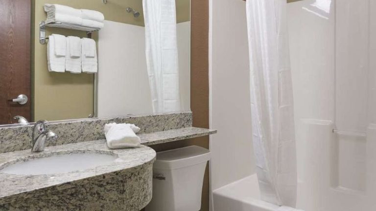 Microtel Inn & Suites by Wyndham Minot