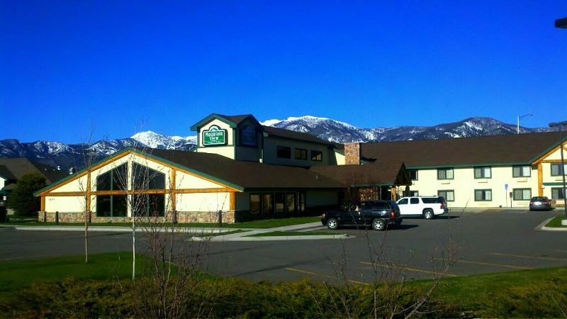 Mountainview Lodge and Suites Bozeman Montana, room with private jacuzzi, photo 6