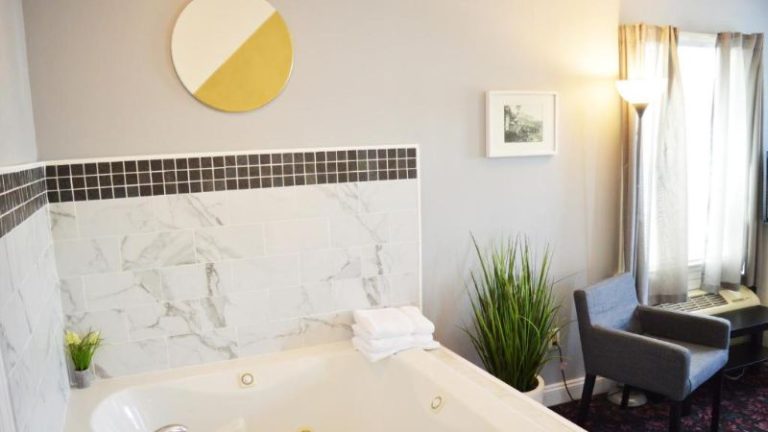 Mountain View Suites