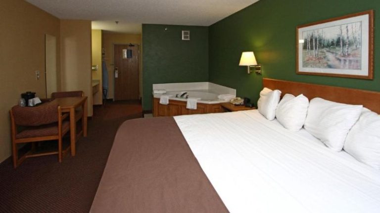 New Victorian Inn & Suites – Kearney