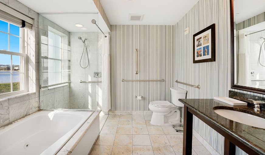 Newport Beach Hotel and Suites
