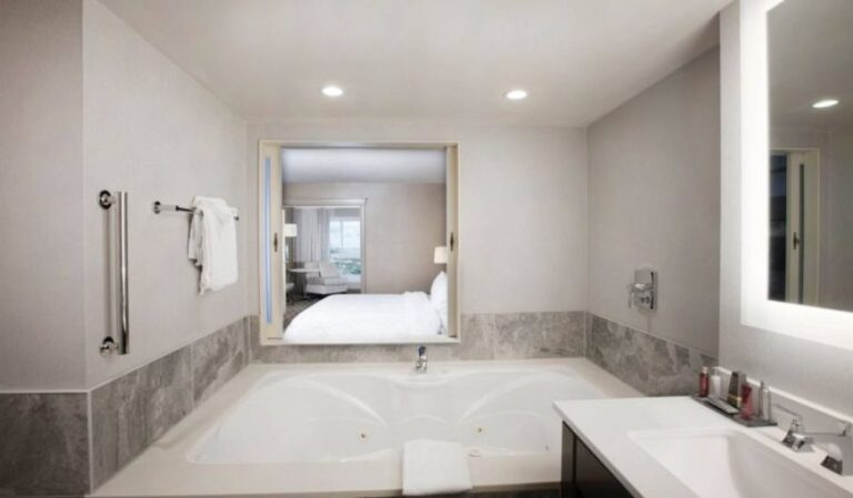 Niagara Falls Marriott Fallsview Hotel & Spa