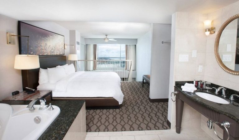 Niagara Falls Marriott Fallsview Hotel & Spa