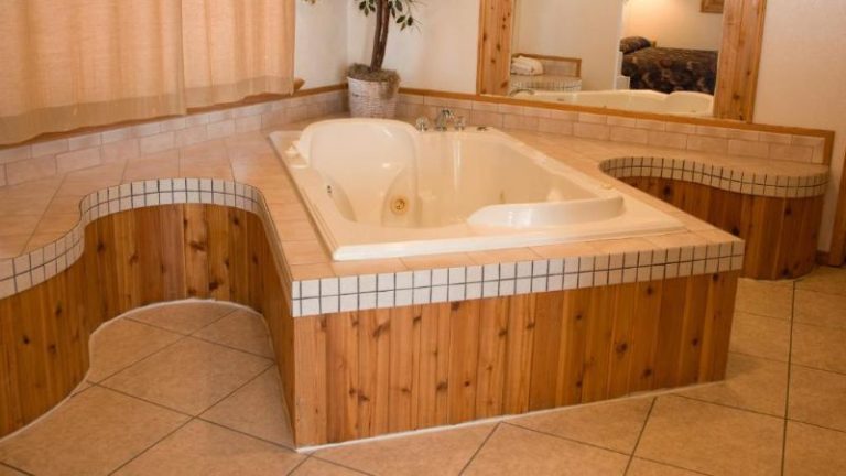 North Country Inn & Suites