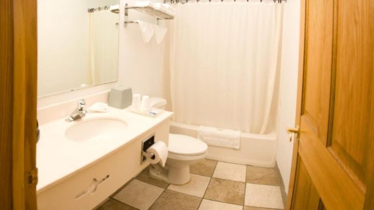 North Country Inn & Suites