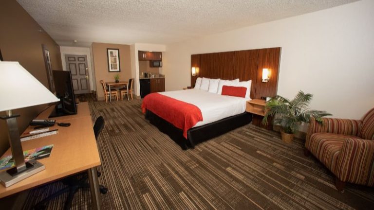 Northfield Inn, Suites & Conference Center