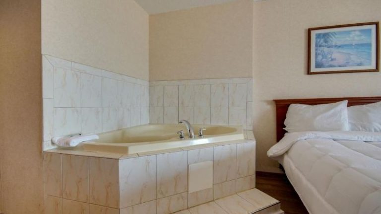 Ocean 1 Hotel and Suites