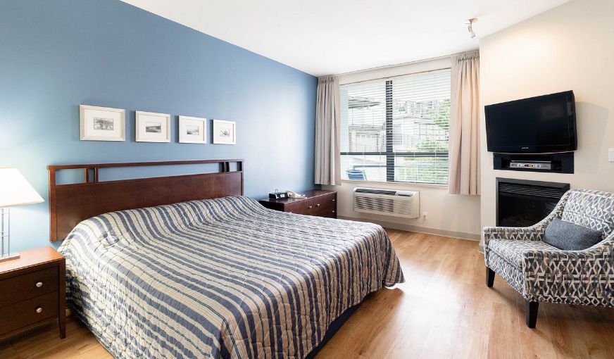 Ocean Promenade Hotel, room with private jacuzzi, photo 2
