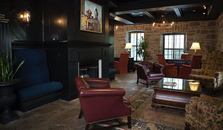 Old Mill Toronto Hotel, room with private jacuzzi, photo 7