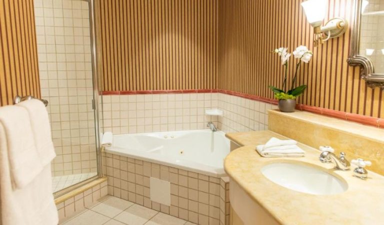 Old Mill Toronto Hotel