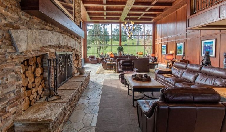 Olympic Lodge by Ayres