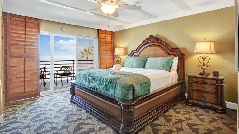 Pacific Terrace Hotel