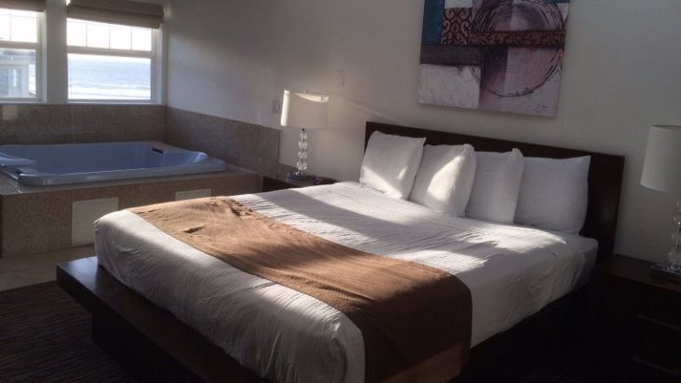 Pacifica Beach Hotel