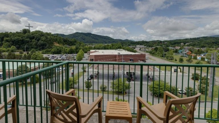 Park Grove Inn