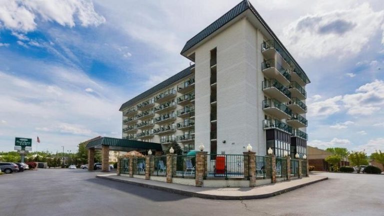 Park Grove Inn