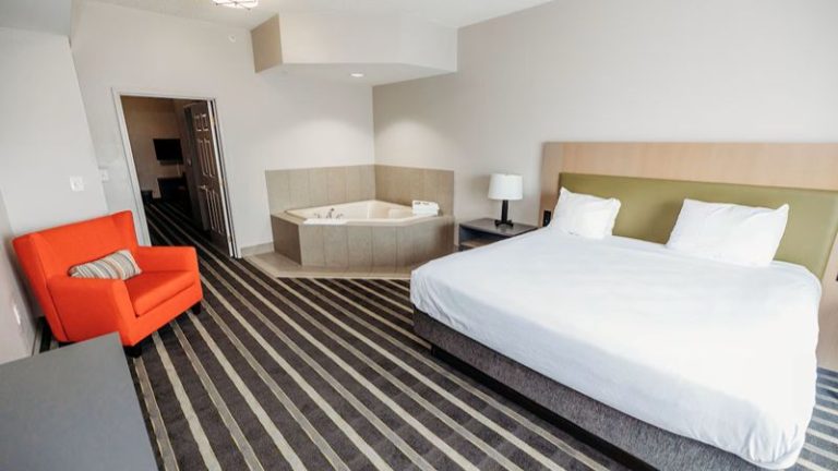 Country Inn & Suites by Radisson, Lancaster (Amish Country), PA