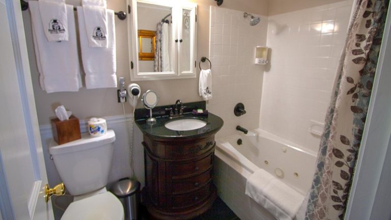 Phineas Swann Inn & Spa