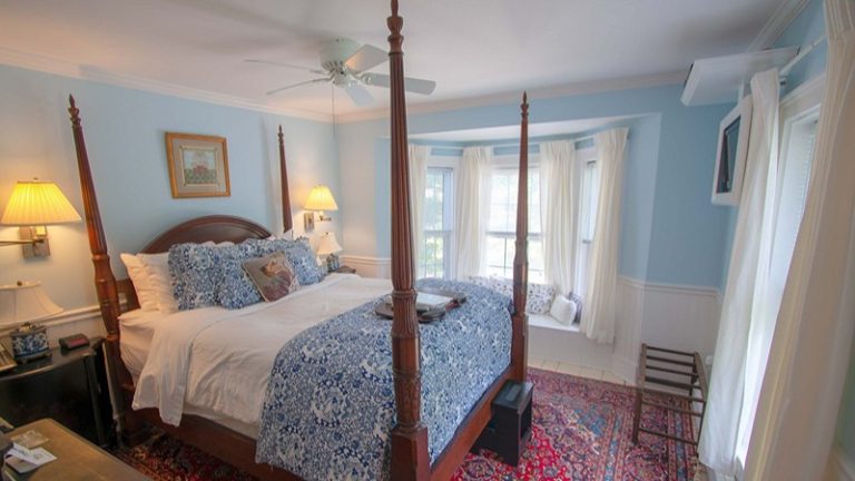 Phineas Swann Inn & Spa