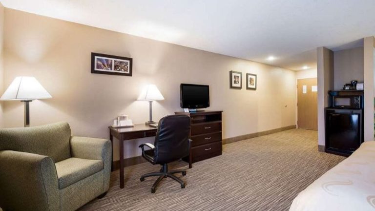 Quality Inn I-70 Near Kansas Speedway