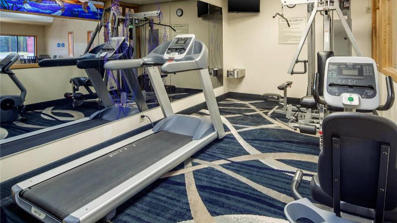Quality Inn Kenai, room with private jacuzzi, photo 7